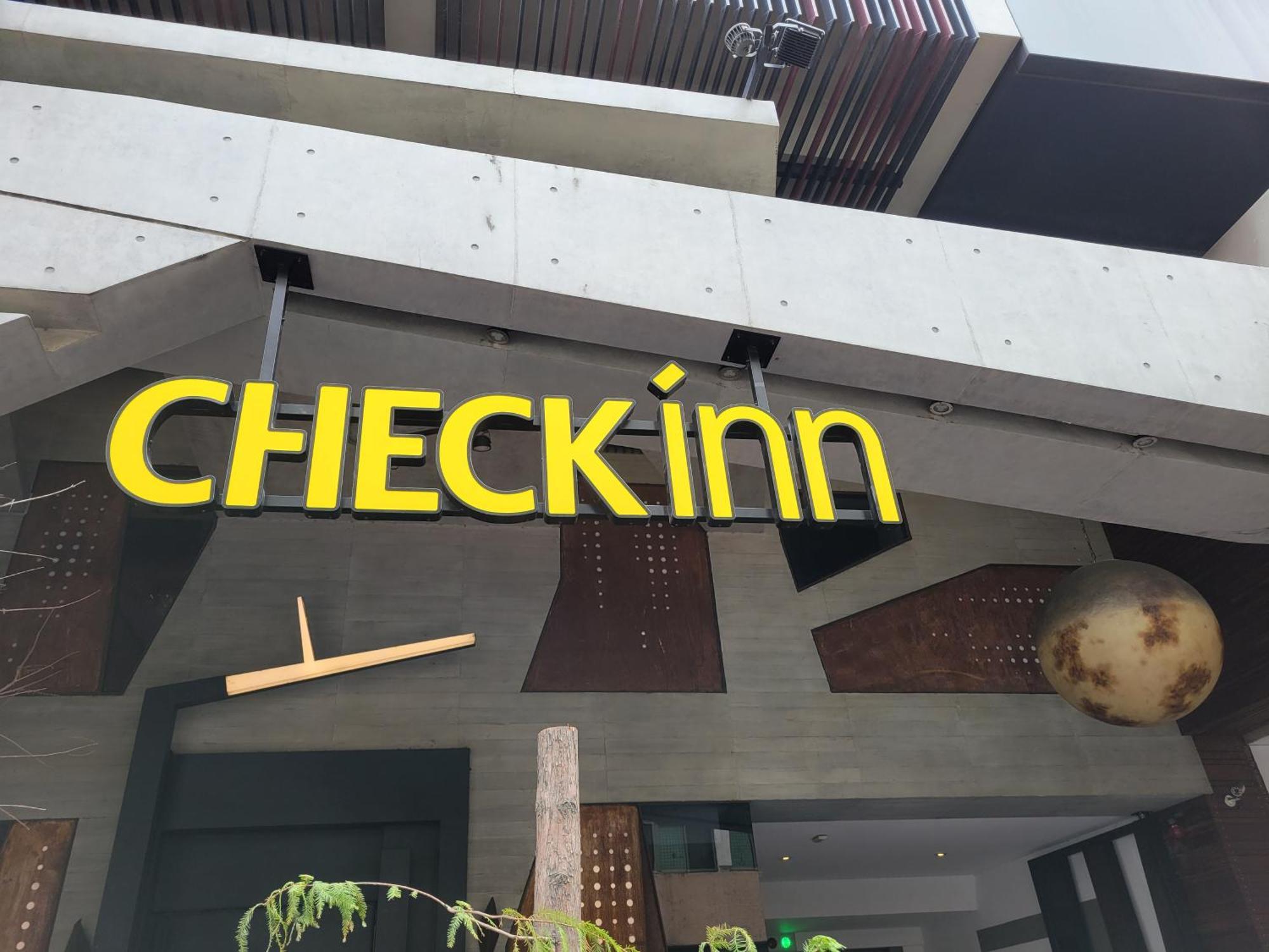 Check Inn Taichung Zhongshan Exteriör bild